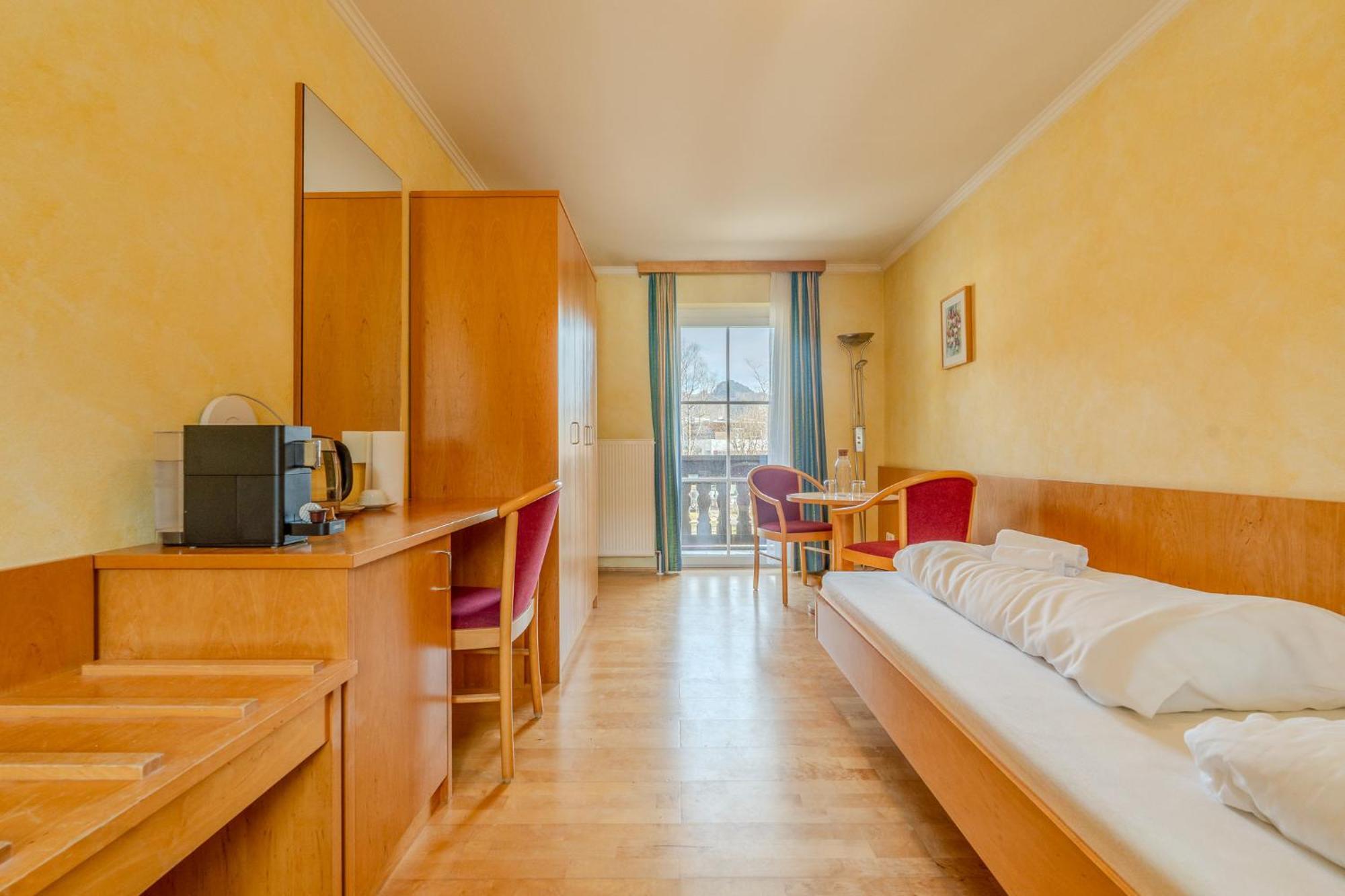 Whats-App Self-Check-In - Villa Maria Theresia Bad Goisern Δωμάτιο φωτογραφία