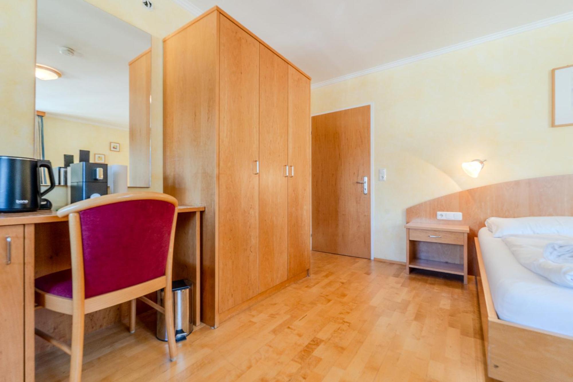 Whats-App Self-Check-In - Villa Maria Theresia Bad Goisern Δωμάτιο φωτογραφία
