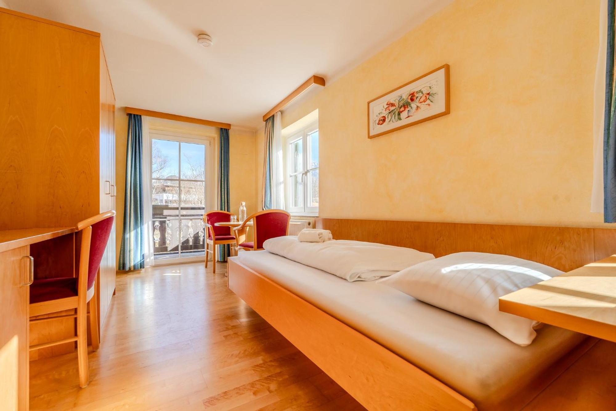 Whats-App Self-Check-In - Villa Maria Theresia Bad Goisern Δωμάτιο φωτογραφία